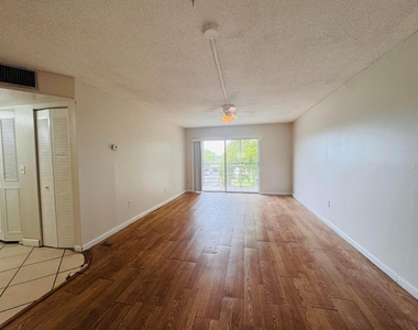 2800 Nw 56th Avenue - Photo Thumbnail 5