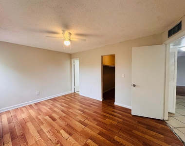2800 Nw 56th Avenue - Photo Thumbnail 16