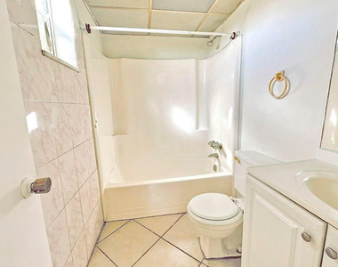 2800 Nw 56th Avenue - Photo Thumbnail 18