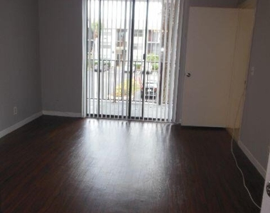 738 Executive Center Drive - Photo Thumbnail 11