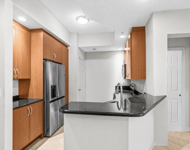 701 S Olive Avenue - Photo Thumbnail 3
