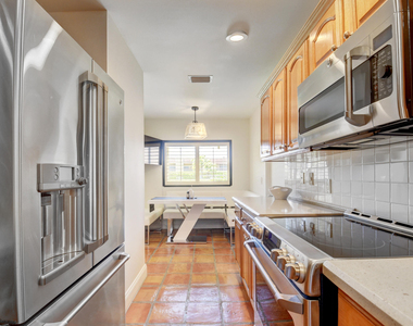 4666 S Fountains Drive S - Photo Thumbnail 4