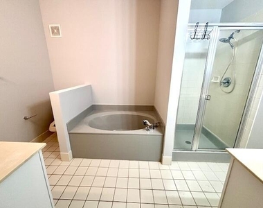 10520 Sw Stephanie Way - Photo Thumbnail 5