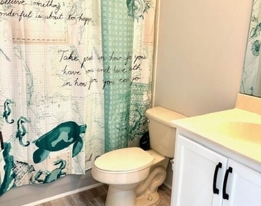 10520 Sw Stephanie Way - Photo Thumbnail 6
