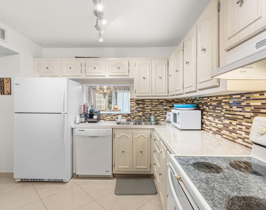 4191 Nw 41st Street - Photo Thumbnail 7