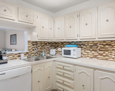 4191 Nw 41st Street - Photo Thumbnail 8