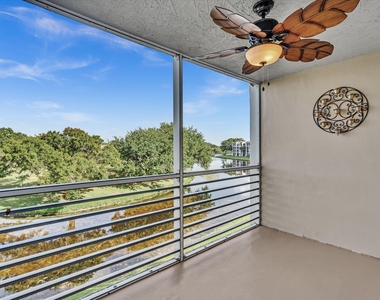 9470 Poinciana Place - Photo Thumbnail 33