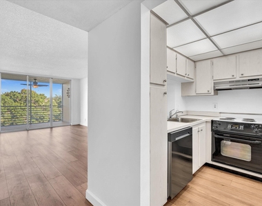 9470 Poinciana Place - Photo Thumbnail 12