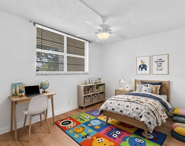 9470 Poinciana Place - Photo Thumbnail 7