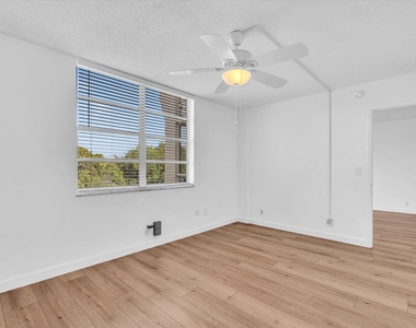 9470 Poinciana Place - Photo Thumbnail 38