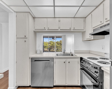 9470 Poinciana Place - Photo Thumbnail 14