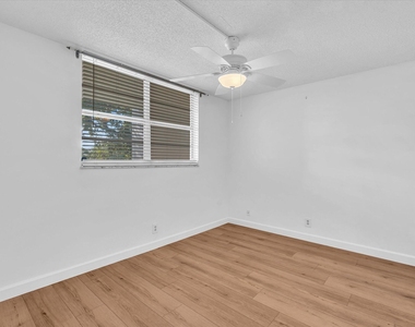 9470 Poinciana Place - Photo Thumbnail 17