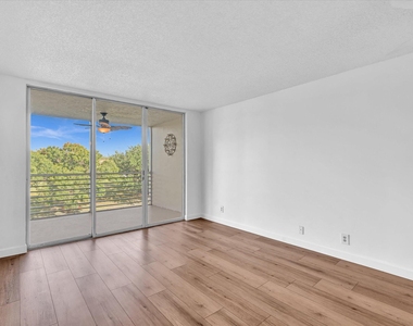 9470 Poinciana Place - Photo Thumbnail 24