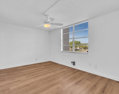 9470 Poinciana Place - Photo Thumbnail 36