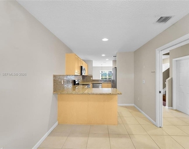 9840 Nw 19th Place - Photo Thumbnail 1