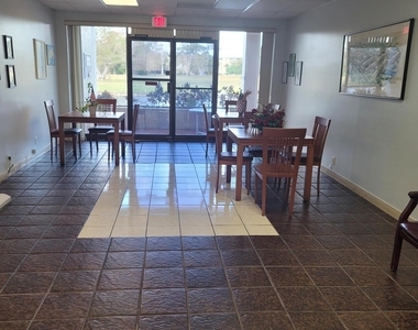 3571 Inverrary Drive - Photo Thumbnail 3