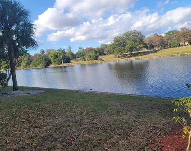 3571 Inverrary Drive - Photo Thumbnail 5