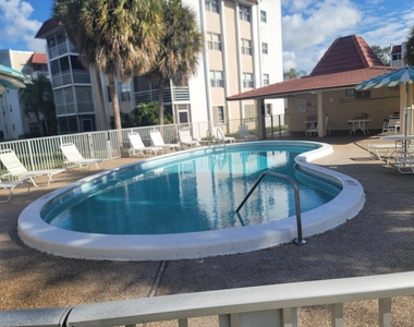 3571 Inverrary Drive - Photo Thumbnail 6