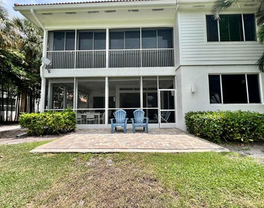 2431 Nw 59th Street - Photo Thumbnail 24