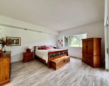 2431 Nw 59th Street - Photo Thumbnail 12