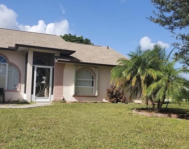 3004 Se Suntan Court Court Se - Photo Thumbnail 11