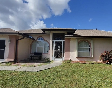 3004 Se Suntan Court Court Se - Photo Thumbnail 10