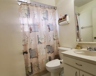 3004 Se Suntan Court Court Se - Photo Thumbnail 6