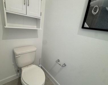 14083 Sw Thorens Drive - Photo Thumbnail 9