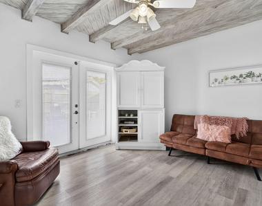 1123 Se 2nd Avenue - Photo Thumbnail 16