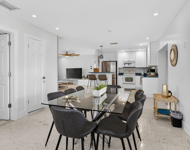 1123 Se 2nd Avenue - Photo Thumbnail 9