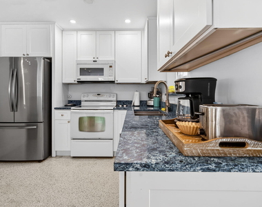 1123 Se 2nd Avenue - Photo Thumbnail 35