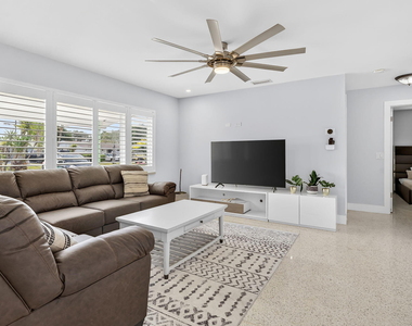 1123 Se 2nd Avenue - Photo Thumbnail 27