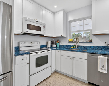 1123 Se 2nd Avenue - Photo Thumbnail 7