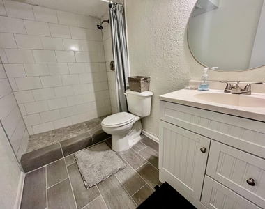 113 Lake Emerald Drive - Photo Thumbnail 5
