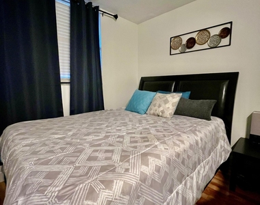 113 Lake Emerald Drive - Photo Thumbnail 6