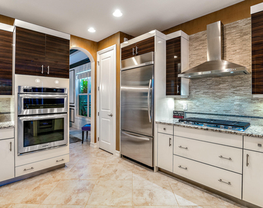 279 Carina Drive - Photo Thumbnail 13