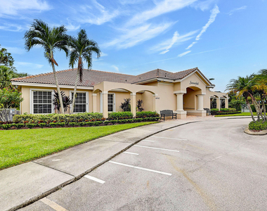 6532 Se Broadmoor Lane - Photo Thumbnail 9