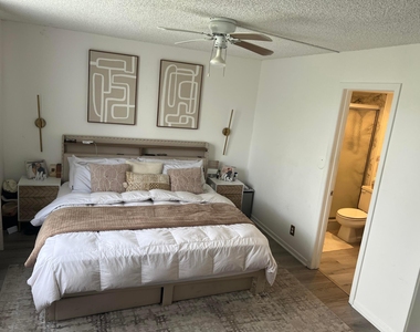 6301 N University Drive - Photo Thumbnail 10