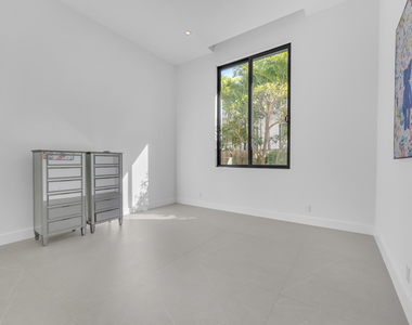 2401 Ne 13th Street - Photo Thumbnail 47