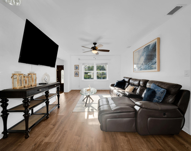2317 N Ocean Boulevard E - Photo Thumbnail 10