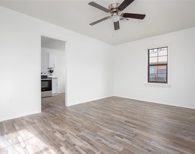 4602 N Classen Boulevard - Photo Thumbnail 3