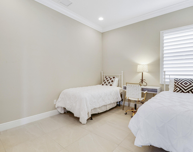 20037 Sw Caserta Way - Photo Thumbnail 23