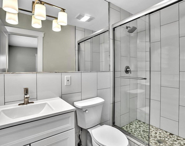 541 Ne 18th Street - Photo Thumbnail 8