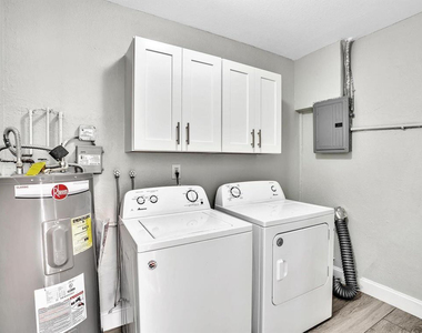 541 Ne 18th Street - Photo Thumbnail 20