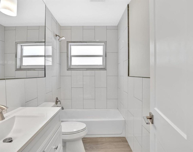 541 Ne 18th Street - Photo Thumbnail 11