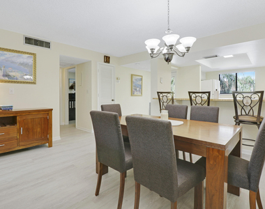 1600 Ne Dixie Highway - Photo Thumbnail 12