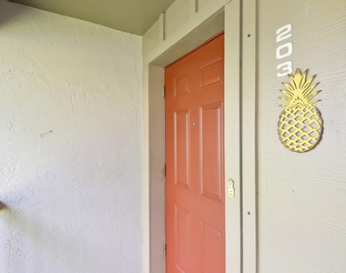 1600 Ne Dixie Highway - Photo Thumbnail 2