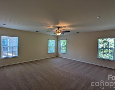 4848 Pepper Drive - Photo Thumbnail 9
