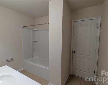 4848 Pepper Drive - Photo Thumbnail 18