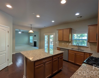 4848 Pepper Drive - Photo Thumbnail 5